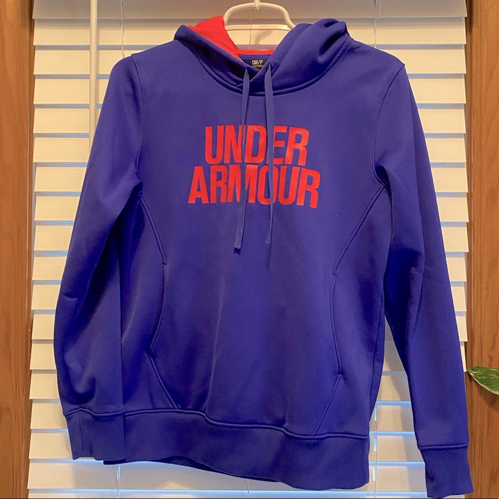 Adult small Under Armour hoodie